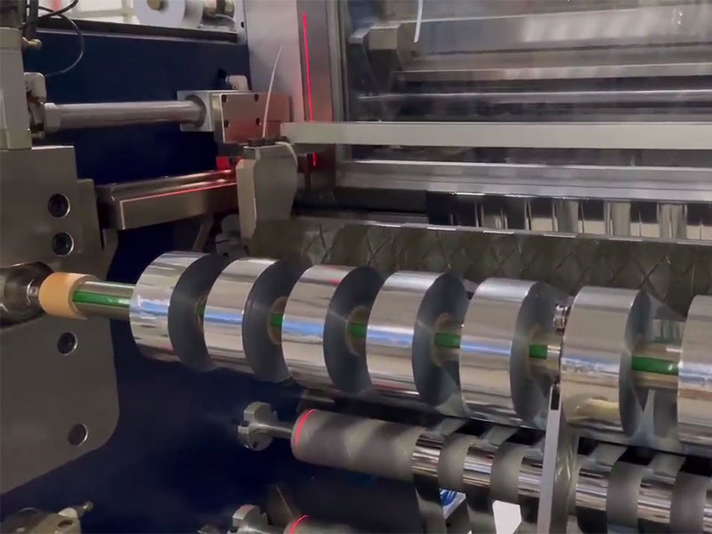 多材料兼容分切機(jī)設(shè)計(jì)——一機(jī)應(yīng)對(duì)薄膜、金屬箔、無(wú)紡布