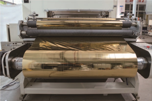 銅箔分切機(jī)：輕薄如翼，分切無(wú)誤