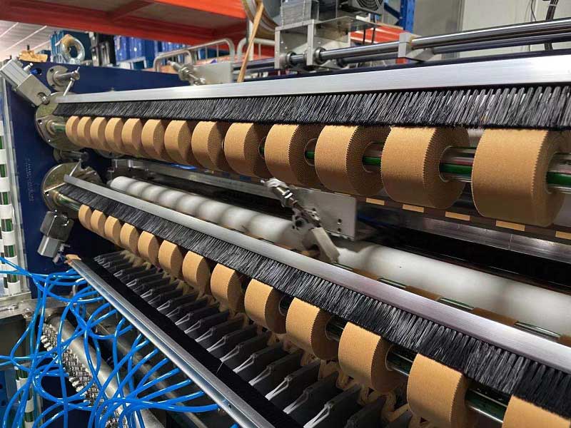 降本增效利器：運(yùn)動(dòng)膠帶分切機(jī)不容錯(cuò)過(guò)